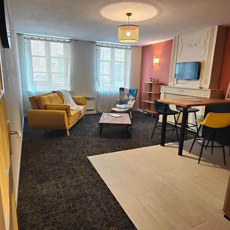 De Charmes 2-4 Personnes En Velay Appartement Le Puy-en-Velay