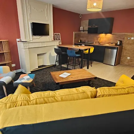 Elegant - 2 Personnes En Velay Lägenhet *